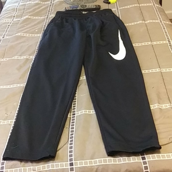 Nike jogging pants only worn a couple of times - Picture 1 of 2